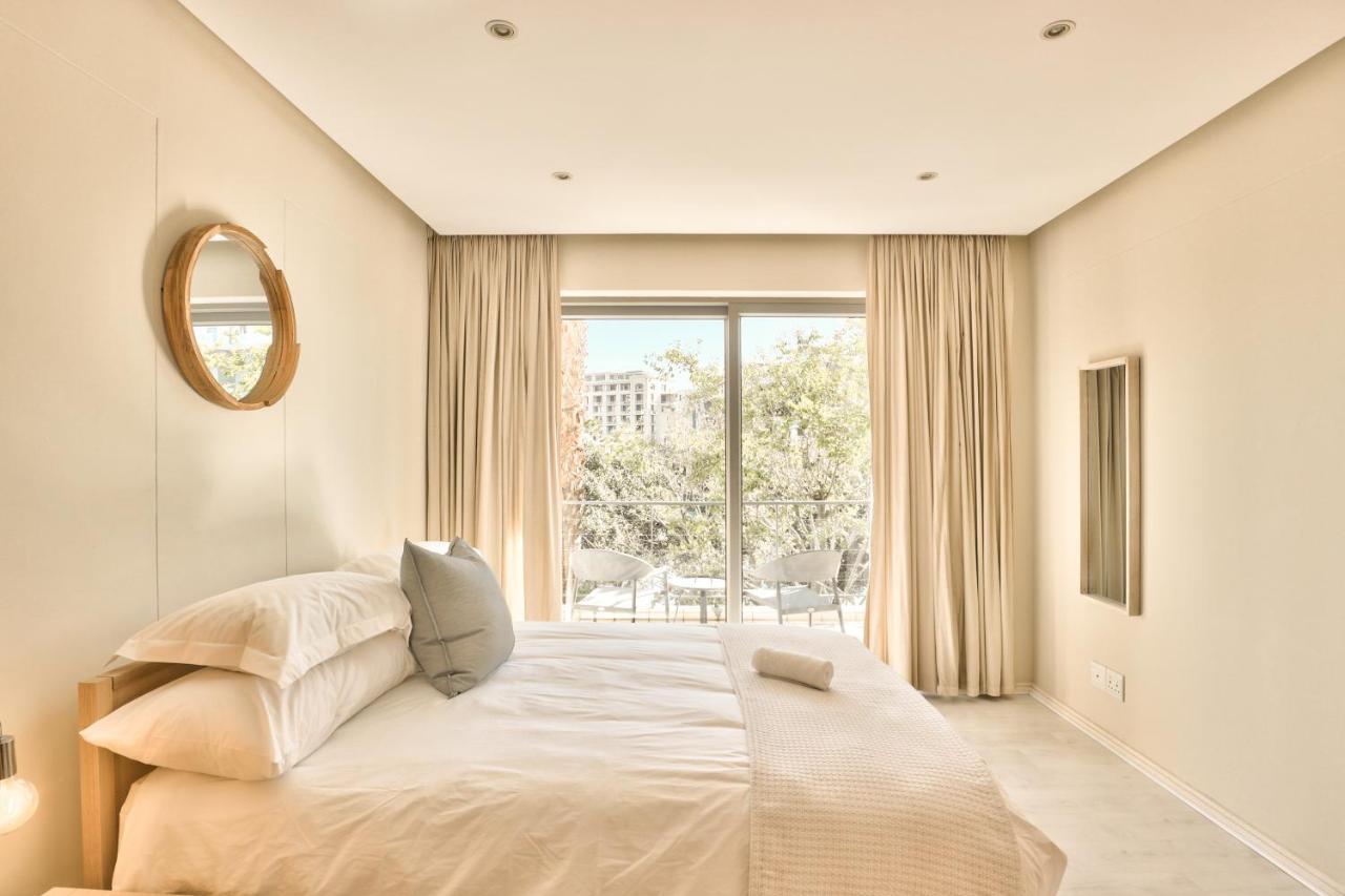Elegant V&A Waterfront Canal Apartment ケープタウン エクステリア 写真